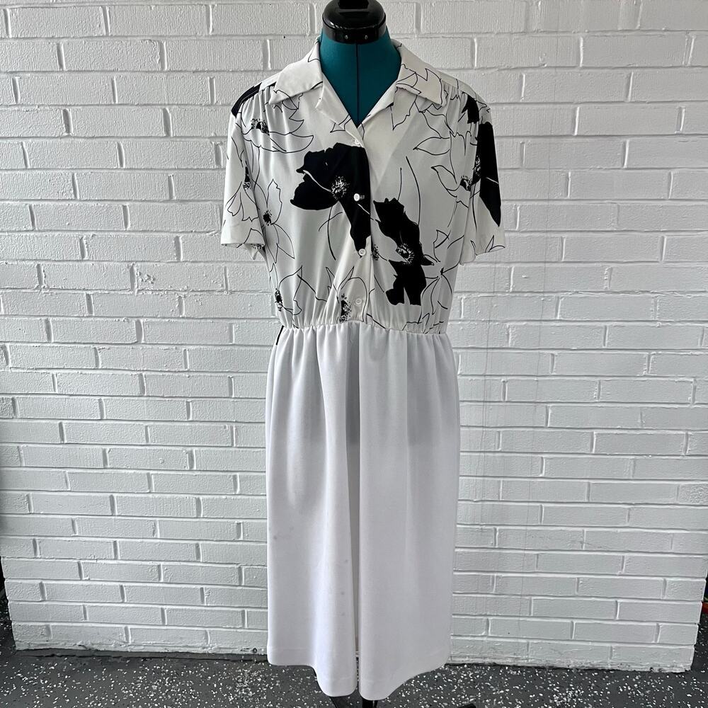 Vintage 70s white polyester shirt dress